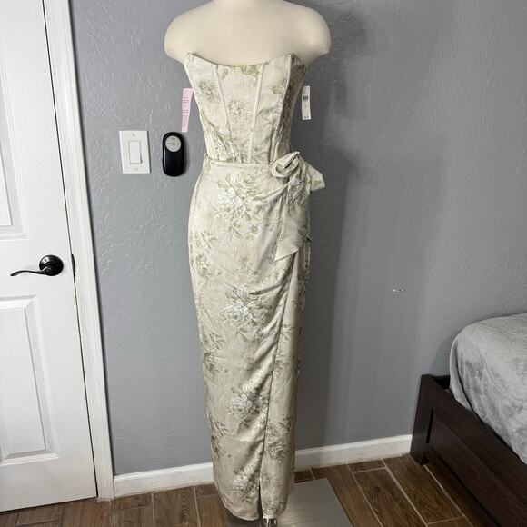 V. Chapman The June Dress in Sage Tapestry, 8 - Picture 1 of 8